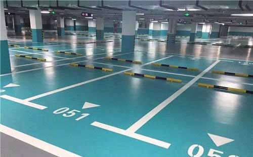 革吉革吉环氧地坪中涂：构筑坚固地面的关键环节